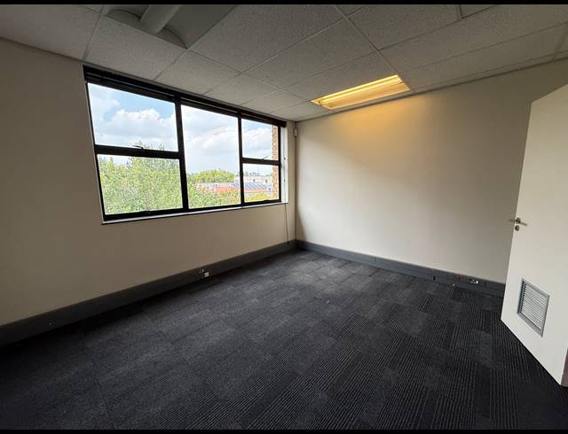 208M² OFFICE TO LET IN ROSEBANK